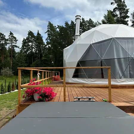 Grisli Glempings * Gauja (Beverina)